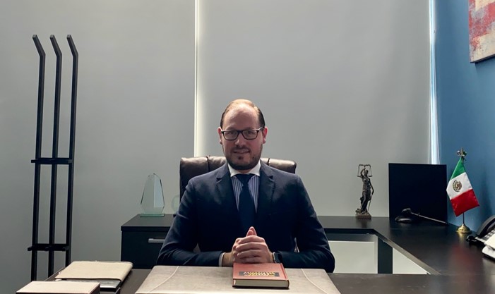 foro jurídico Luis Lemus